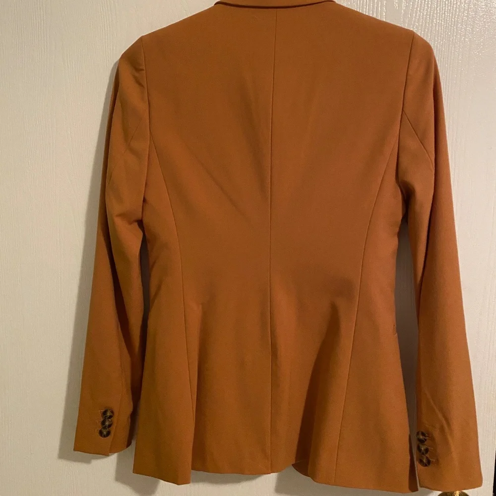 RW & CO. One-Button Fitted Blazer - Picture 6 of 7